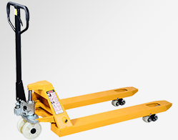 臨沂精密機(jī)械加工廠手動(dòng)叉車搬運(yùn)物料