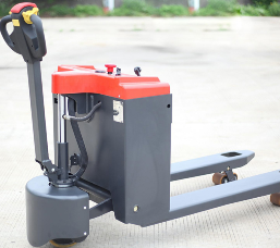 電動(dòng)叉車的價(jià)位會(huì)受到品牌，型號(hào)，配置等因素的影響